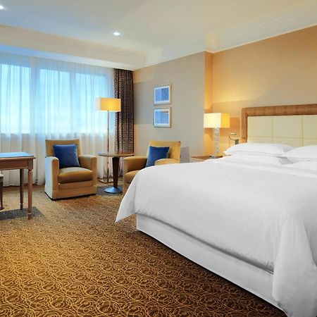 Sheraton Club Des Pins Resort Bagian luar foto