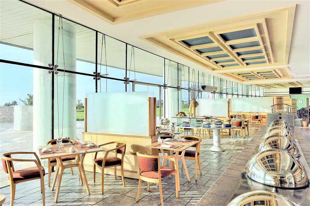 Sheraton Club Des Pins Resort Restoran foto