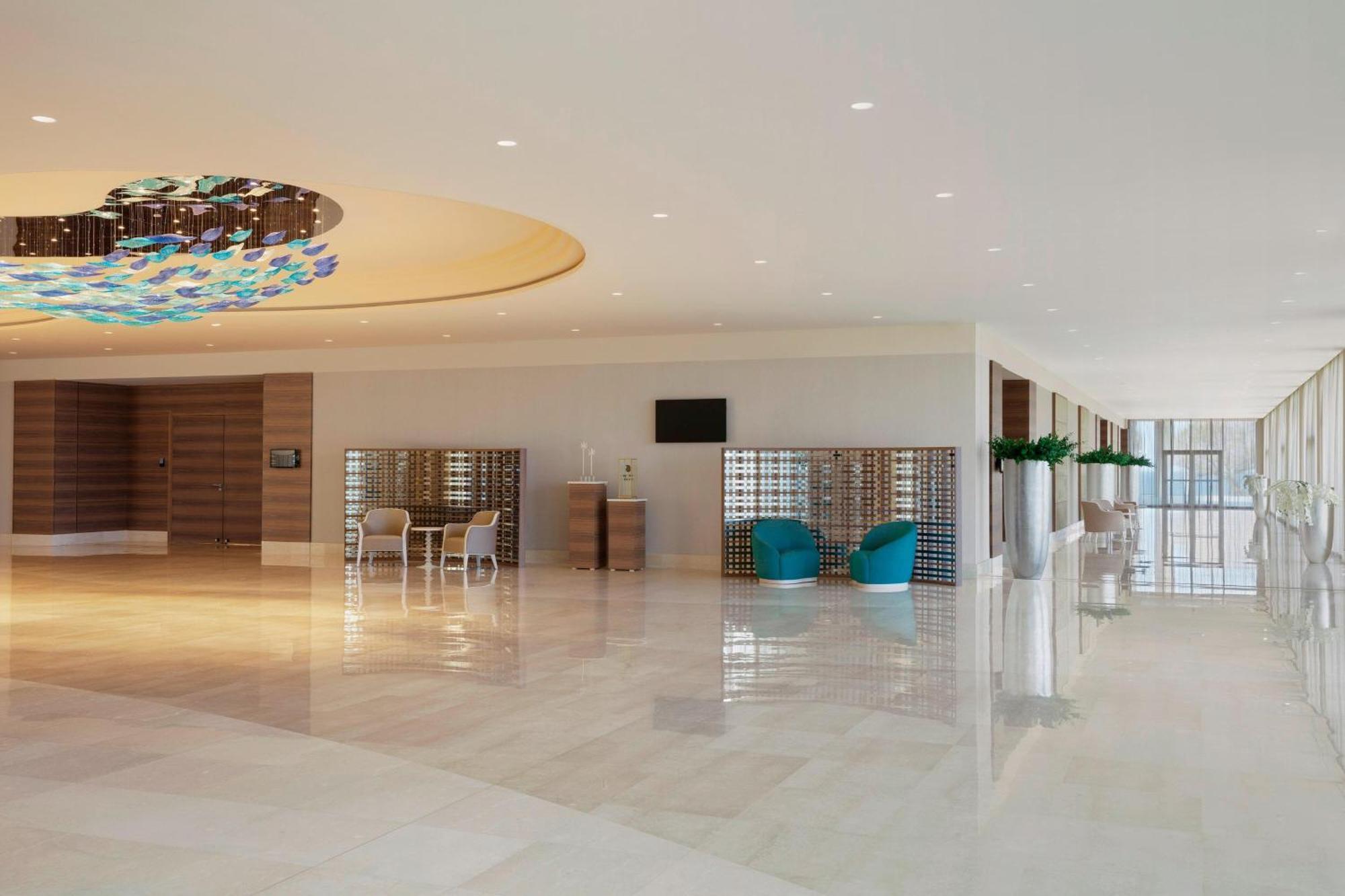 Sheraton Club Des Pins Resort Bagian luar foto