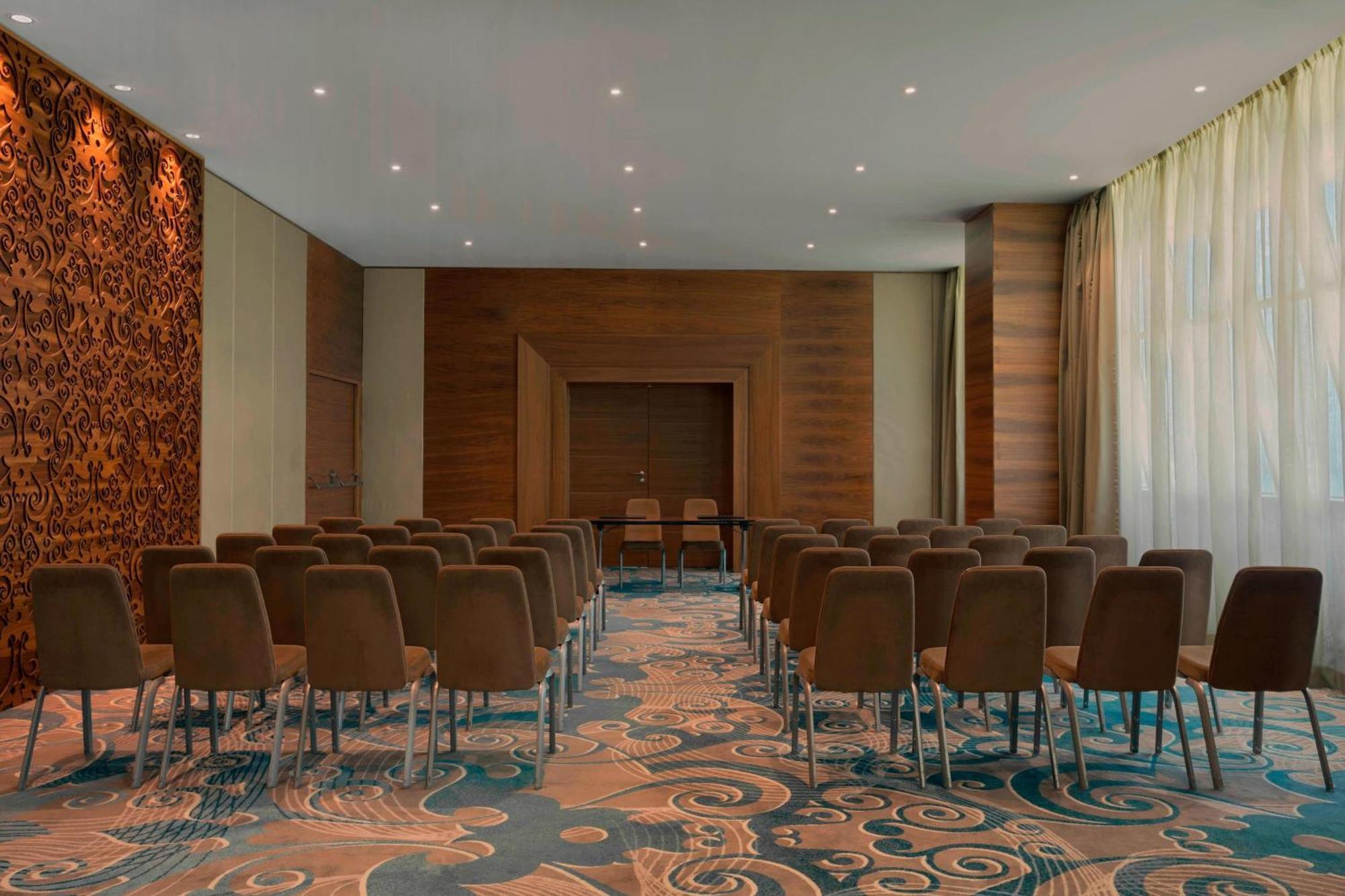 Sheraton Club Des Pins Resort Bagian luar foto