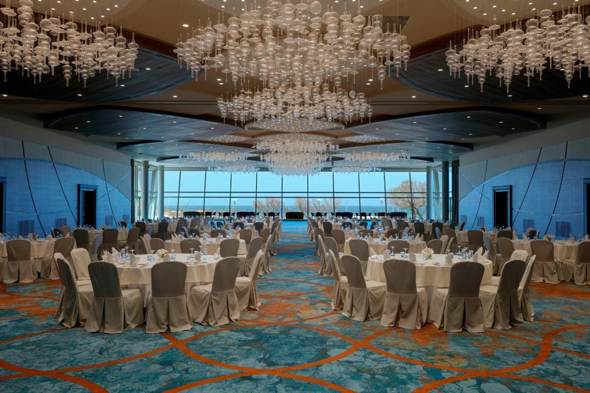 Sheraton Club Des Pins Resort Bagian luar foto