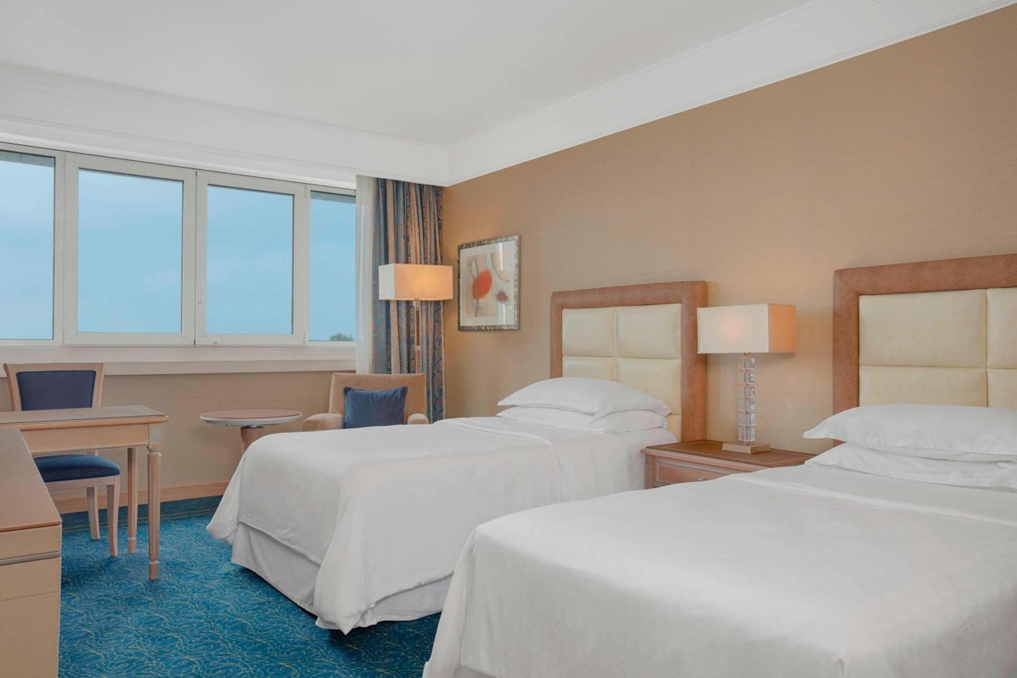 Sheraton Club Des Pins Resort Bagian luar foto