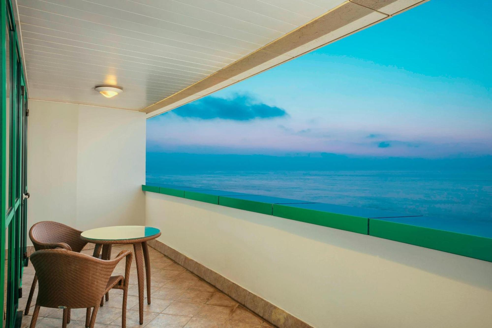 Sheraton Club Des Pins Resort Bagian luar foto