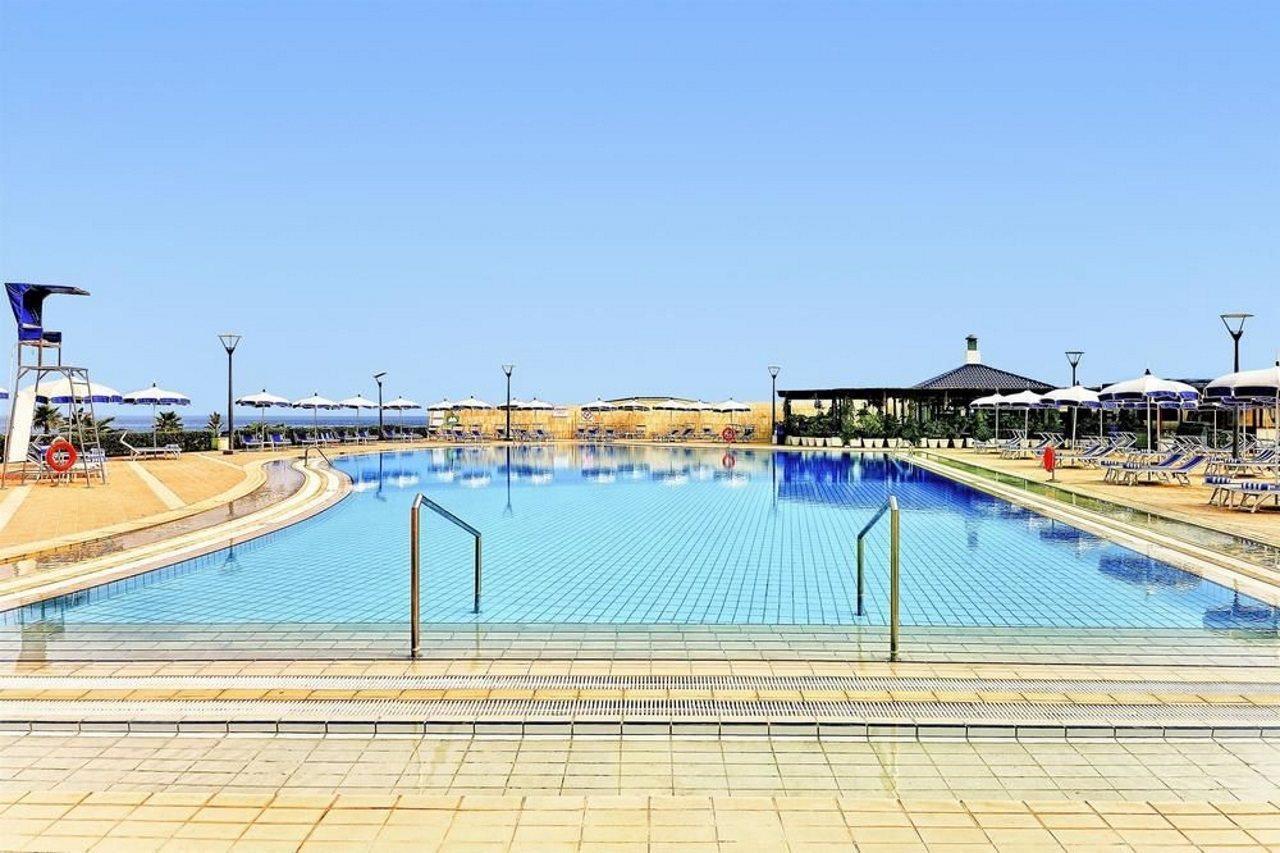 Sheraton Club Des Pins Resort Bagian luar foto