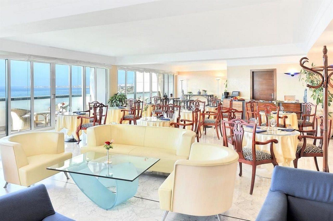 Sheraton Club Des Pins Resort Bagian luar foto