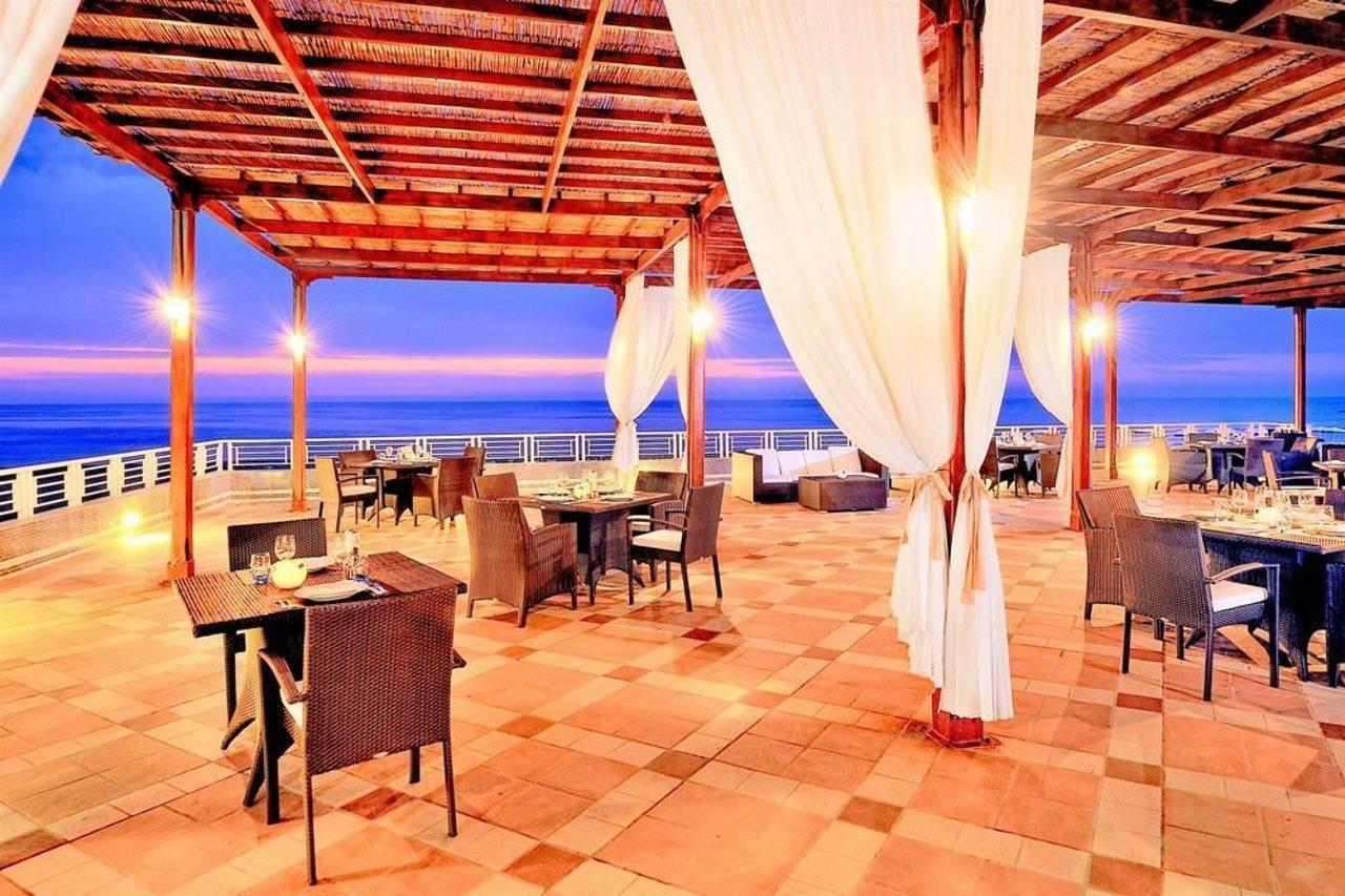 Sheraton Club Des Pins Resort Bagian luar foto