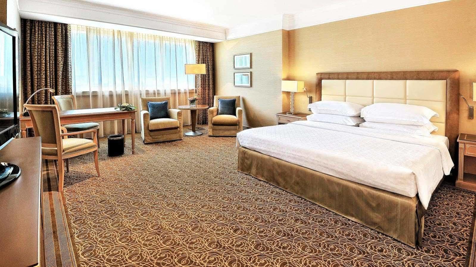 Sheraton Club Des Pins Resort Bagian luar foto